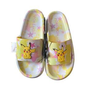 POKÉMON Slides size 10 NWT